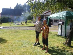 „Dzień pieczonego ziemniaka”. Spotkanie integracyjne w DPS w Jugowie. 31 sierpnia 2017r.